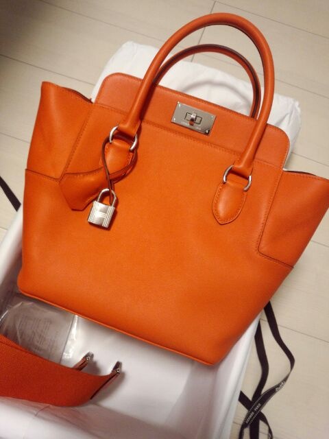 2014-15AW秋冬 HERMES(エルメススーパーコピー)★【人気沸騰でまさかの入手】