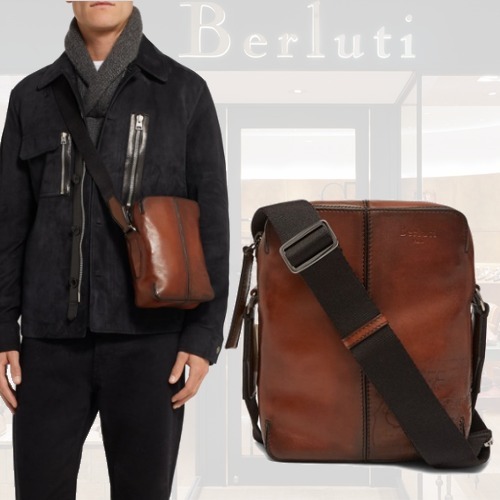 大人気★BERLUTI ベルルッティスーパーコピー★Monolithe レザー メッセンジャーバッグ 20041006